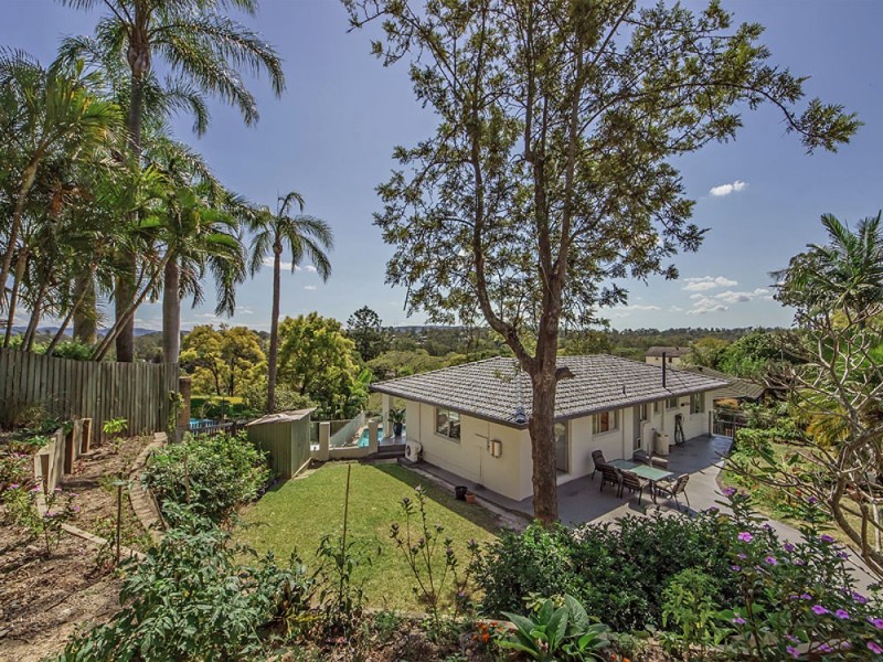 Jindalee QLD 4074
