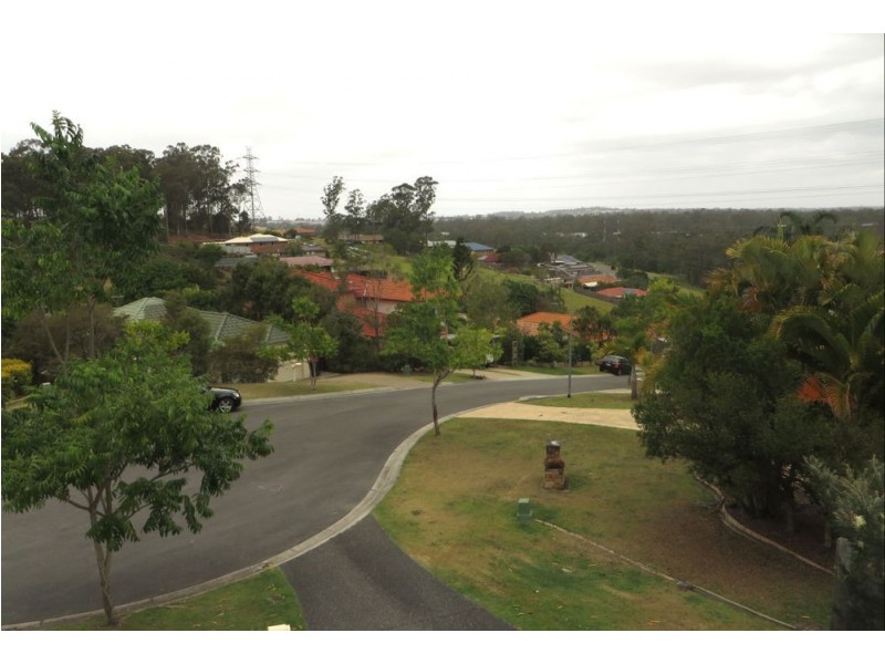 12 Spurs Place, Sumner QLD 4074