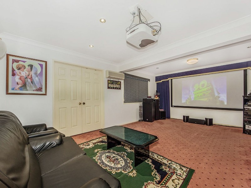 Mount Ommaney QLD 4074