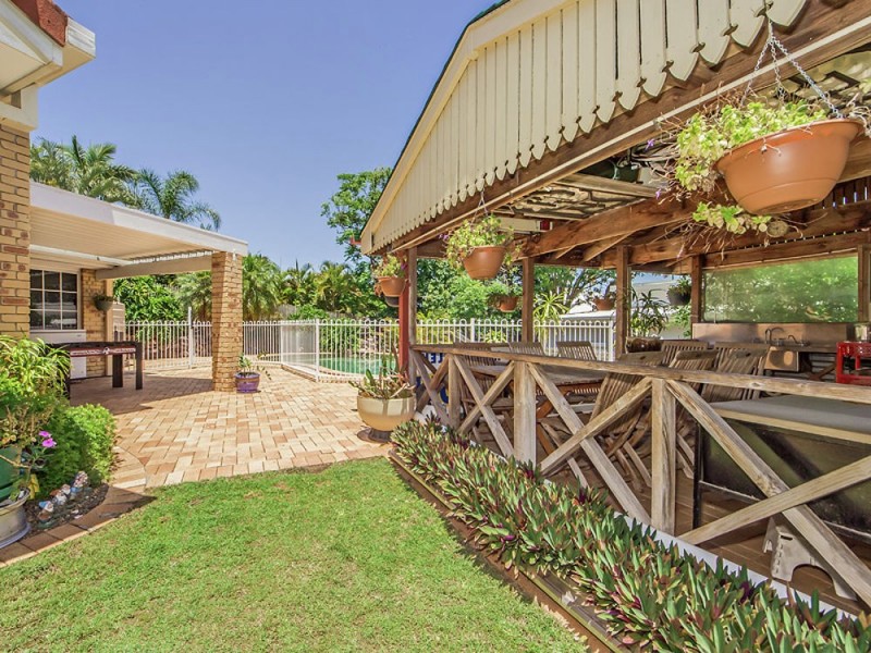 Mount Ommaney QLD 4074