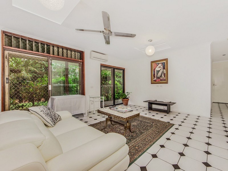 155 Mt Ommaney Drive, Jindalee QLD 4074