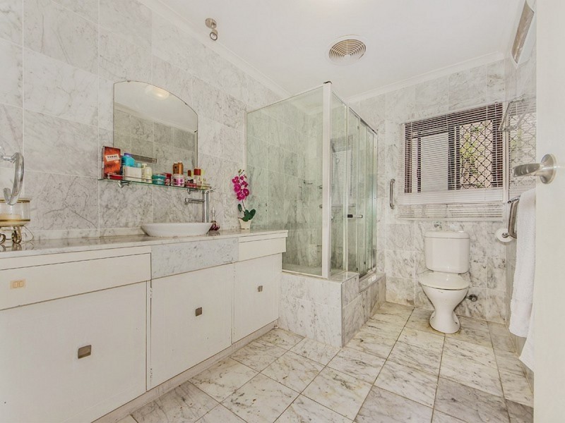 155 Mt Ommaney Drive, Jindalee QLD 4074