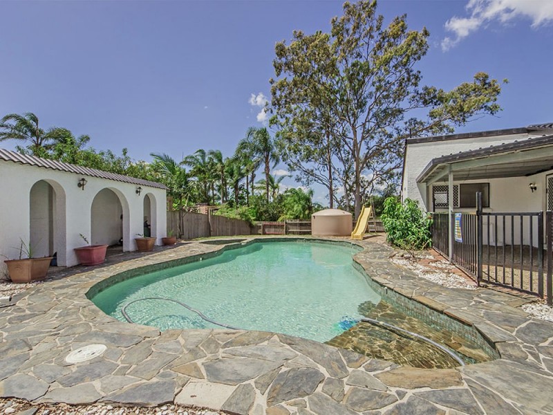 Mount Ommaney QLD 4074