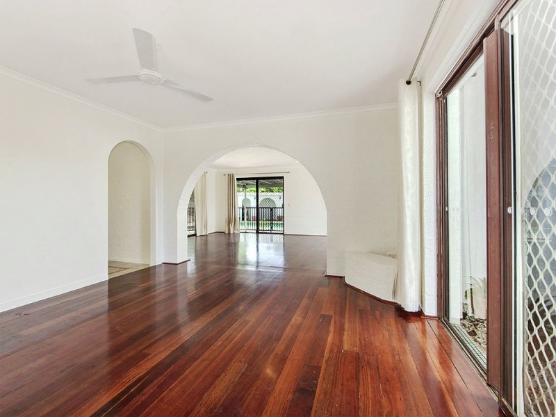 Mount Ommaney QLD 4074