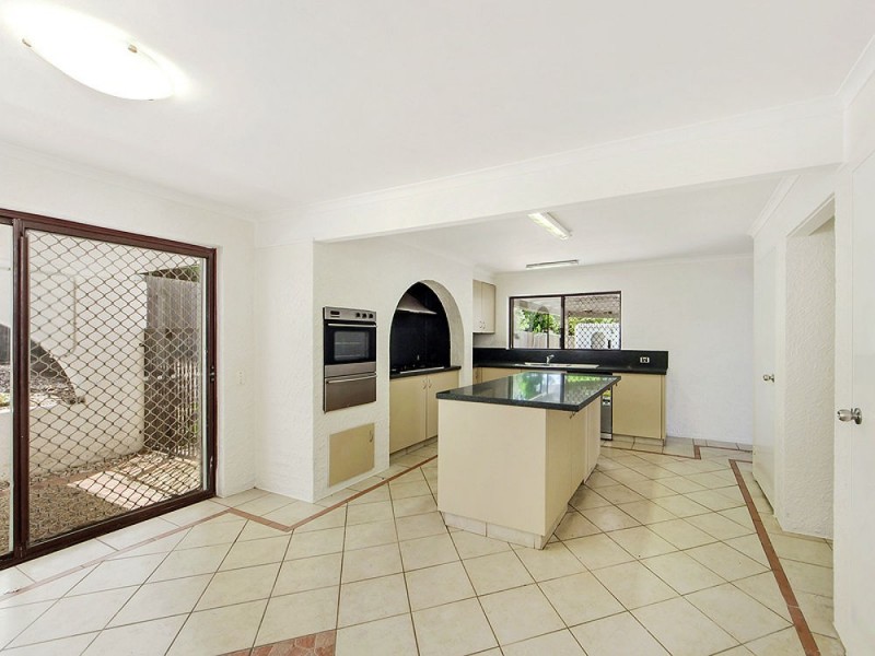 Mount Ommaney QLD 4074