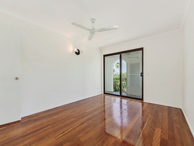 Mount Ommaney QLD 4074