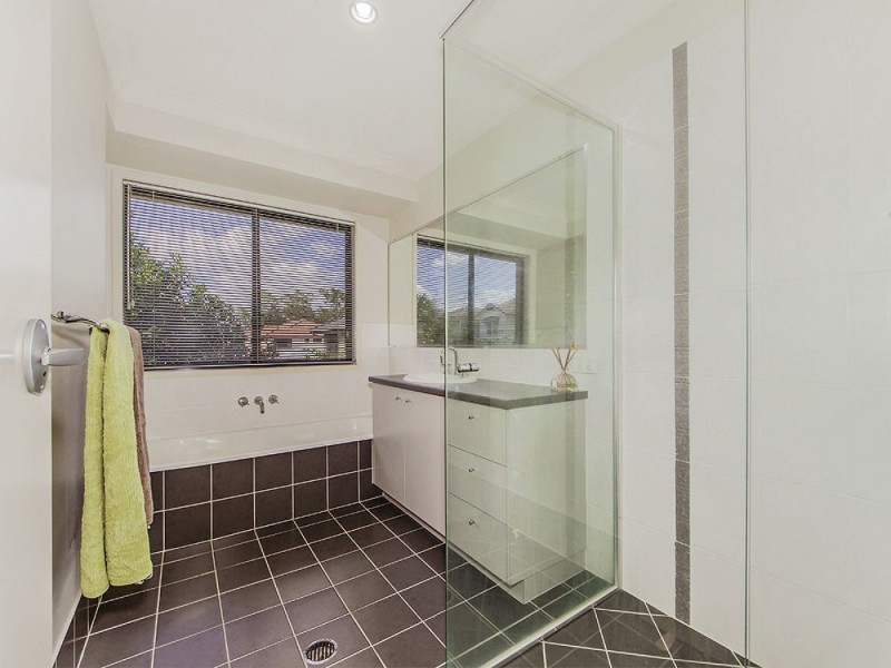 Sinnamon Park QLD 4073