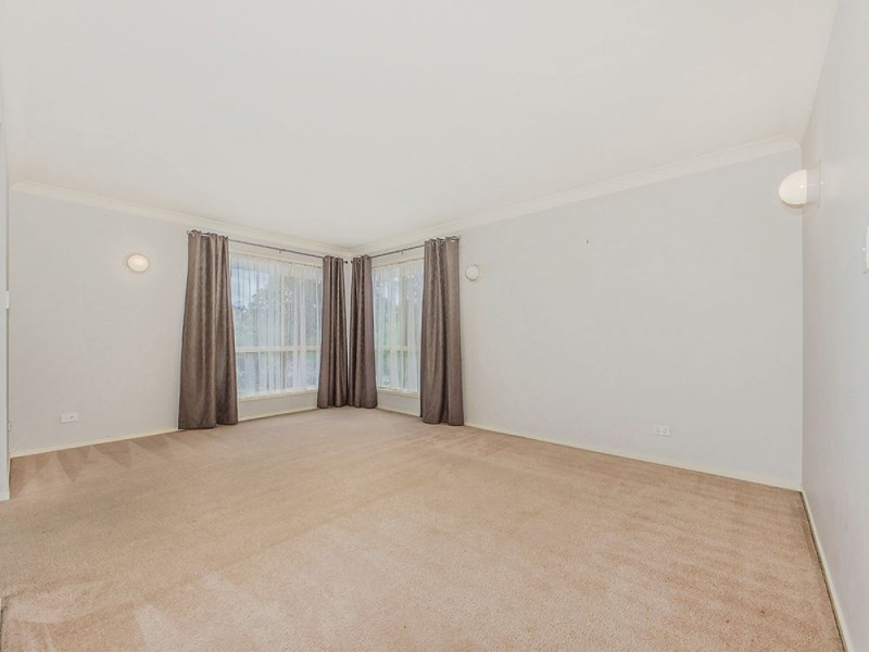 64 Glen Ross Rd, Sinnamon Park QLD 4073