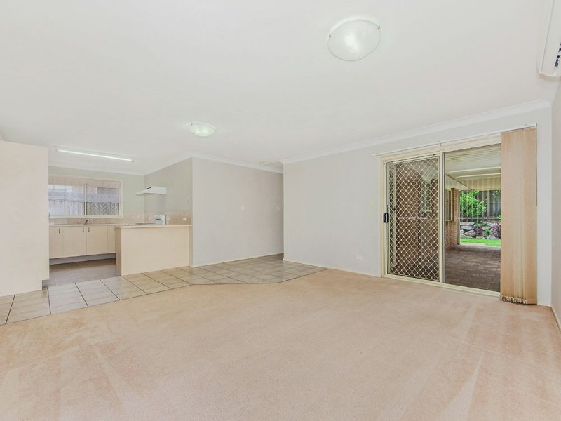 64 Glen Ross Rd, Sinnamon Park QLD 4073