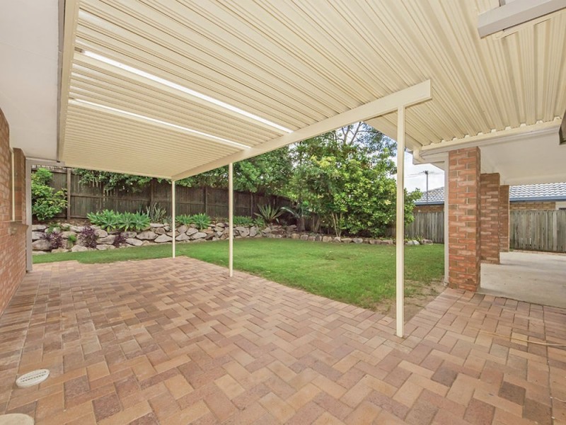 64 Glen Ross Rd, Sinnamon Park QLD 4073