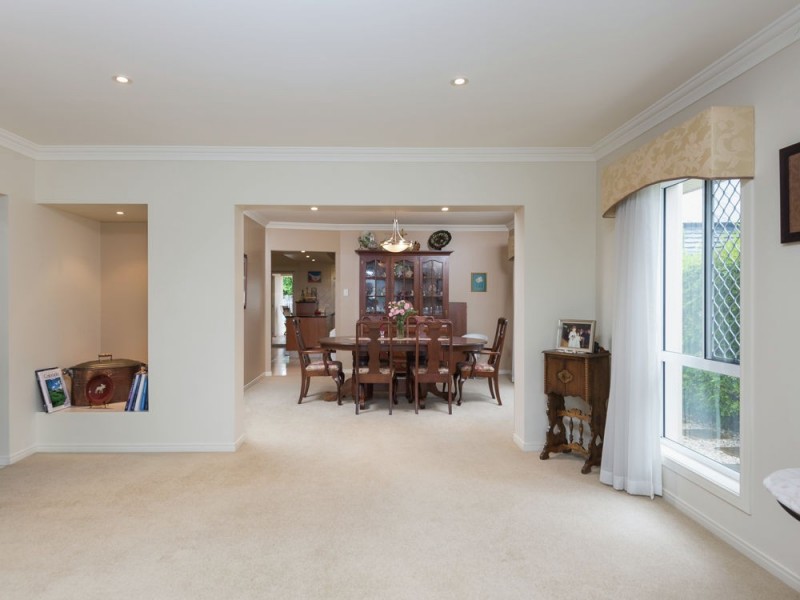 Sinnamon Park QLD 4073