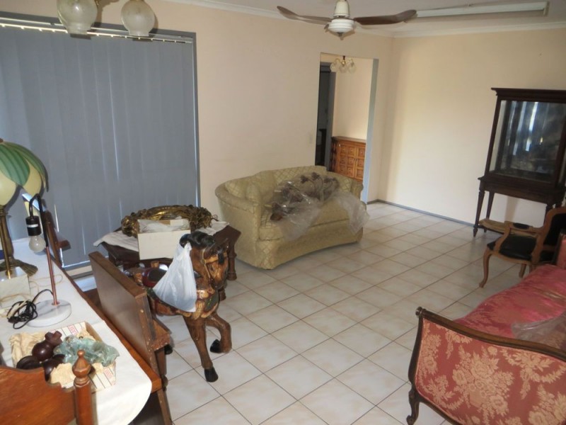 19 Zeil Street, Riverhills QLD 4074