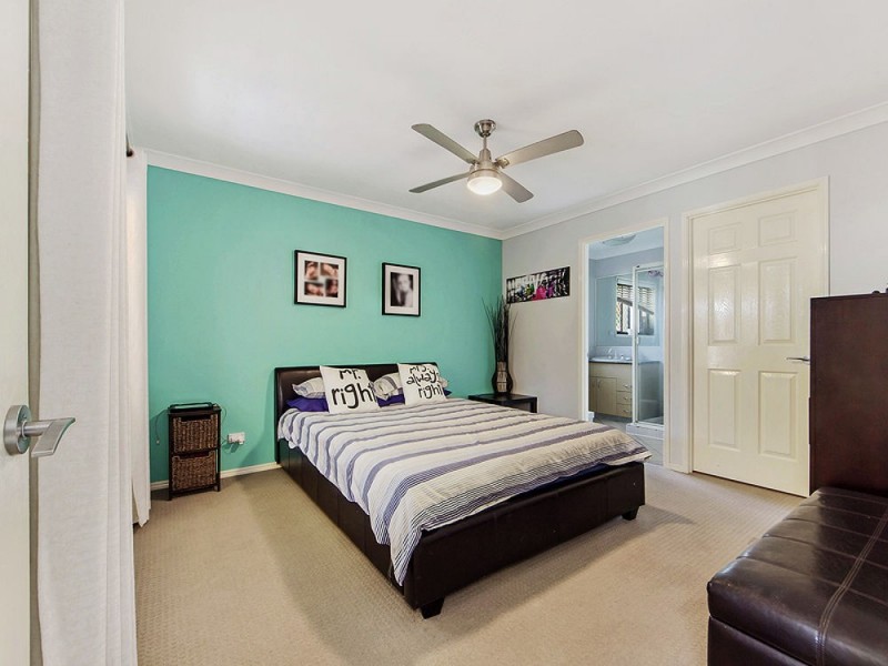 18 Rachele Close, Forest Lake QLD 4078