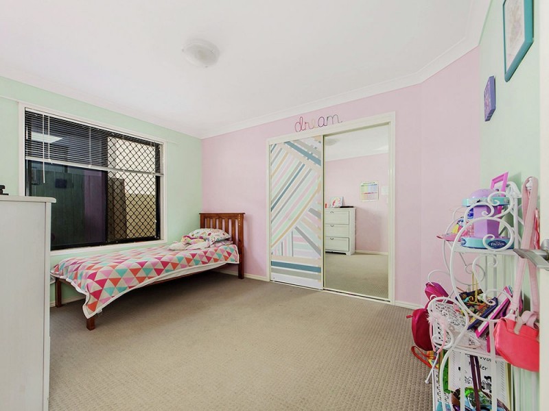 18 Rachele Close, Forest Lake QLD 4078