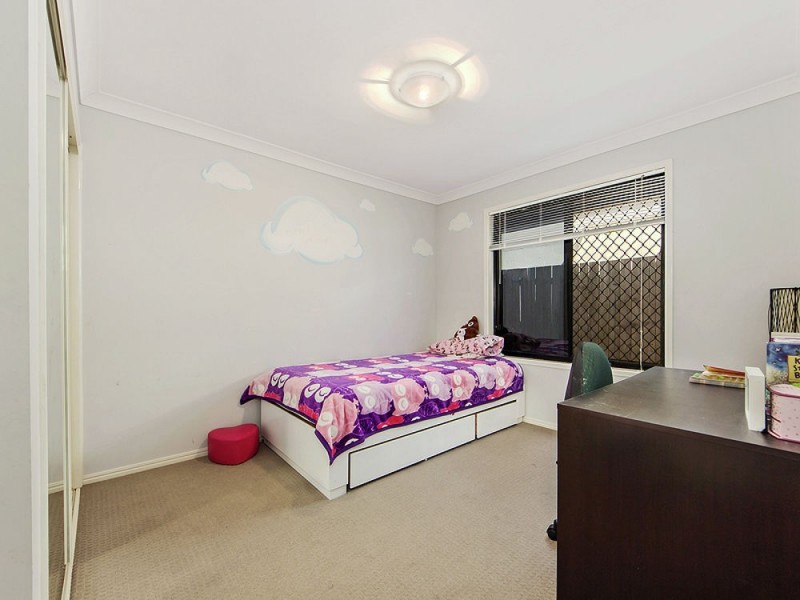 18 Rachele Close, Forest Lake QLD 4078