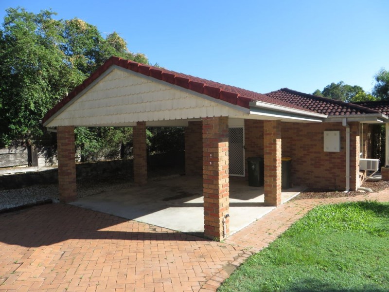 Seventeen Mile Rocks QLD 4073