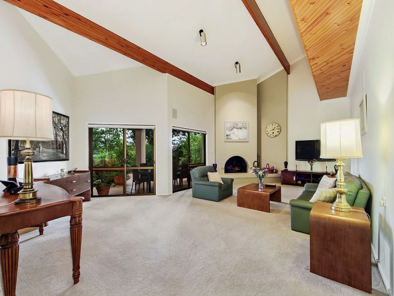 Mount Ommaney QLD 4074