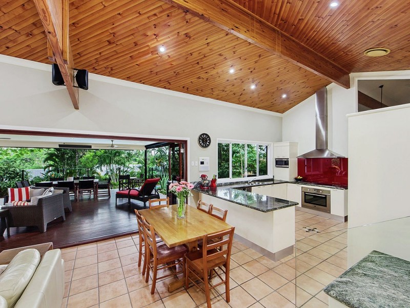 Mount Ommaney QLD 4074