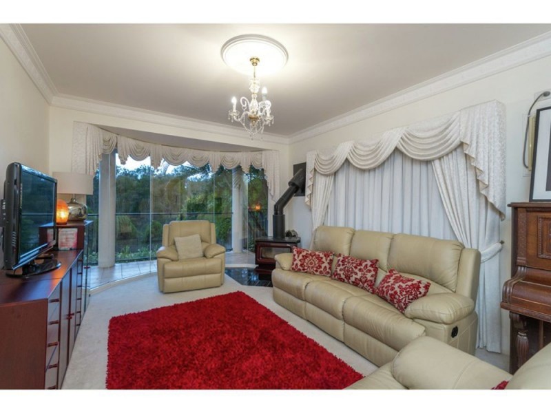 7 Wendouree Crescent, Westlake QLD 4074