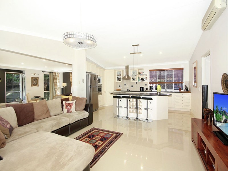 Sinnamon Park QLD 4073