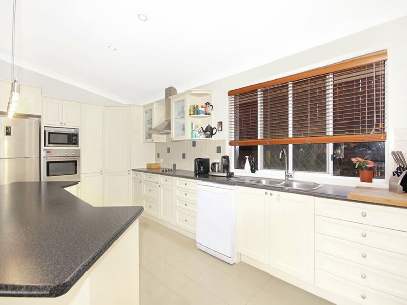 Sinnamon Park QLD 4073