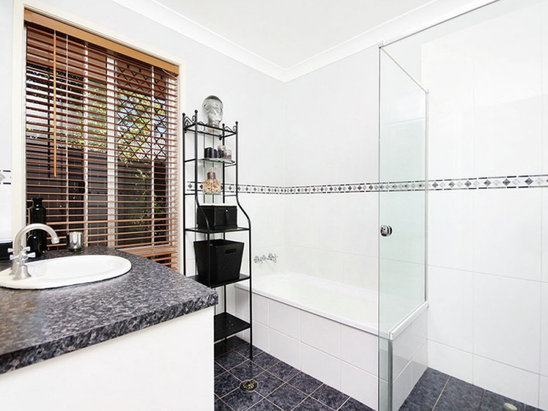 Sinnamon Park QLD 4073