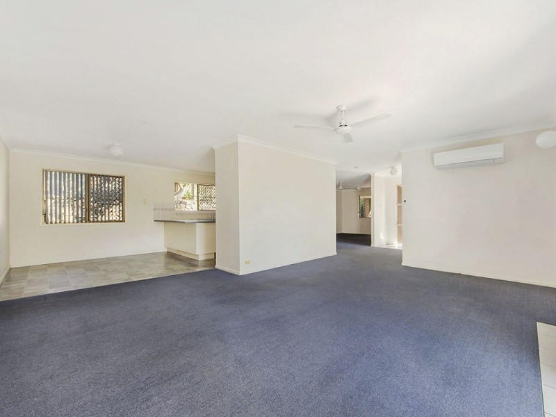 27 Reerden Street, Collingwood Park QLD 4301