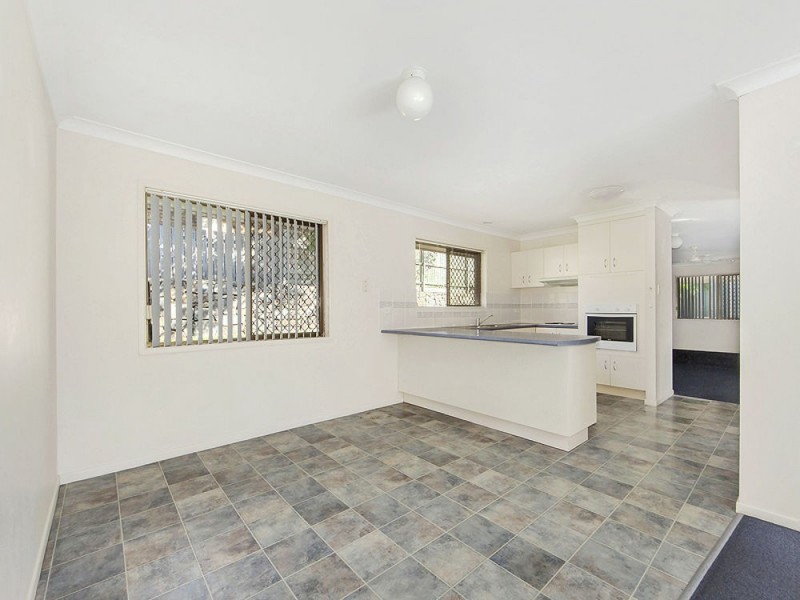 27 Reerden Street, Collingwood Park QLD 4301