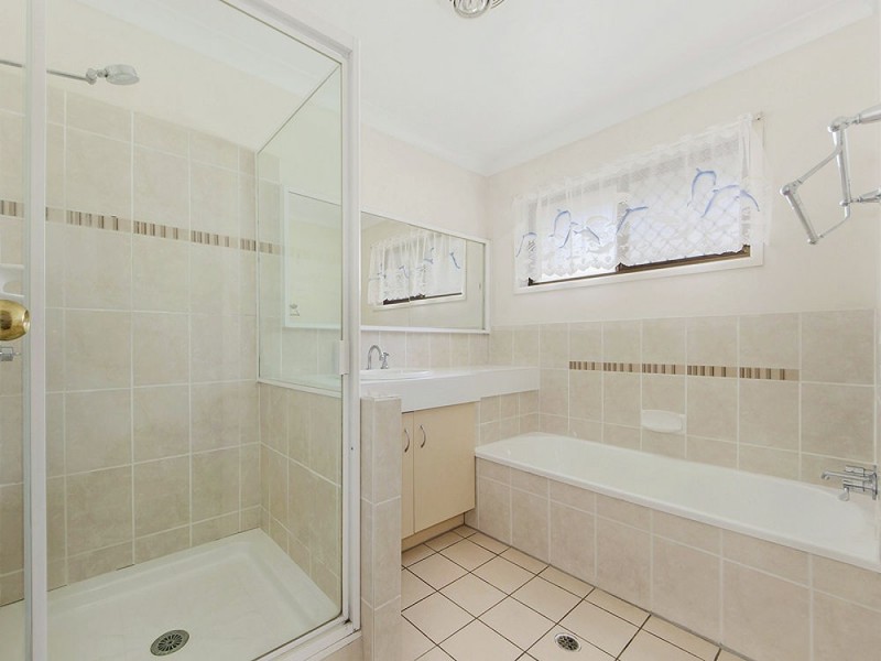 27 Reerden Street, Collingwood Park QLD 4301