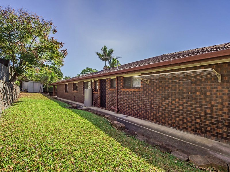 27 Reerden Street, Collingwood Park QLD 4301