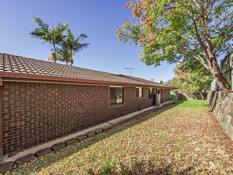 27 Reerden Street, Collingwood Park QLD 4301
