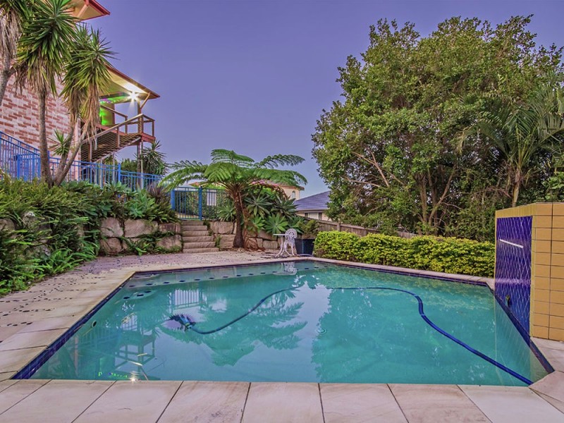 Mount Ommaney QLD 4074