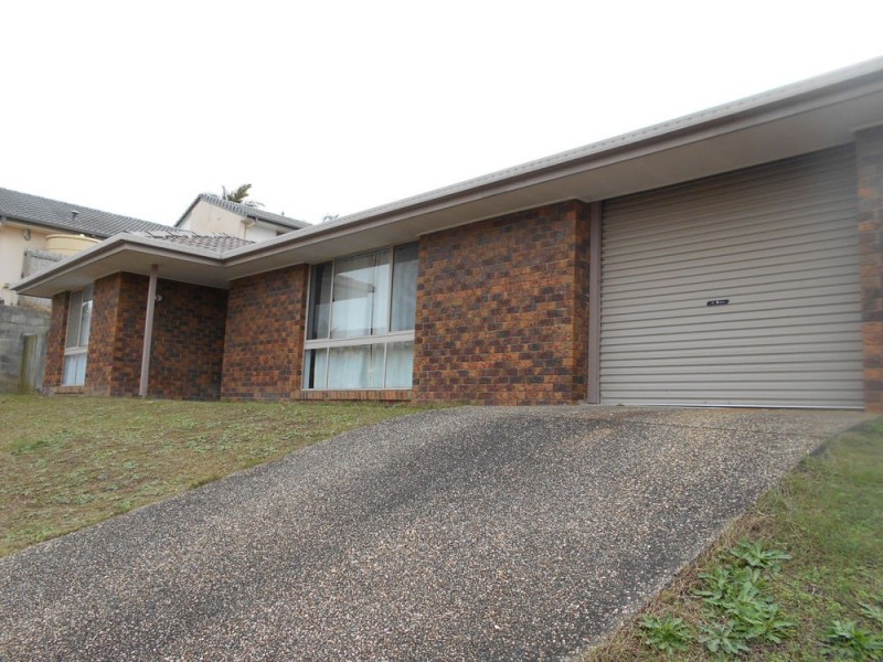 3 CHEVIOT PLACE, Sinnamon Park QLD 4073