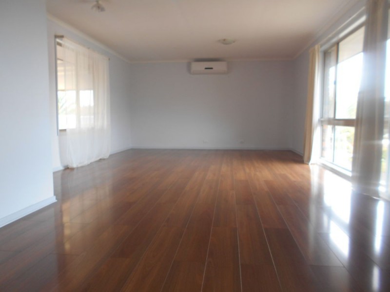 3 CHEVIOT PLACE, Sinnamon Park QLD 4073