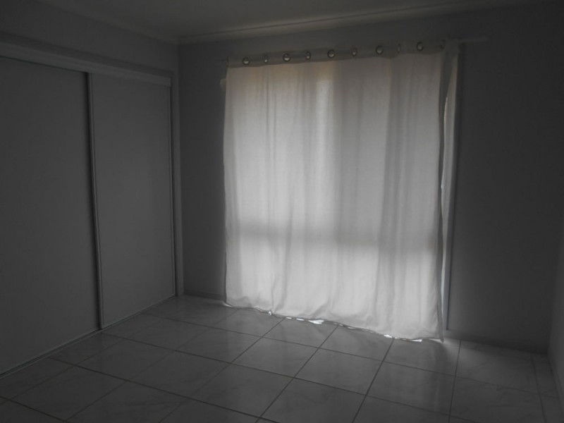 3 CHEVIOT PLACE, Sinnamon Park QLD 4073