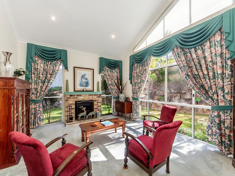 Mount Ommaney QLD 4074