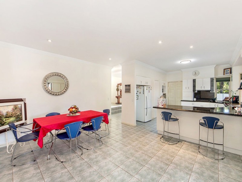 Mount Ommaney QLD 4074