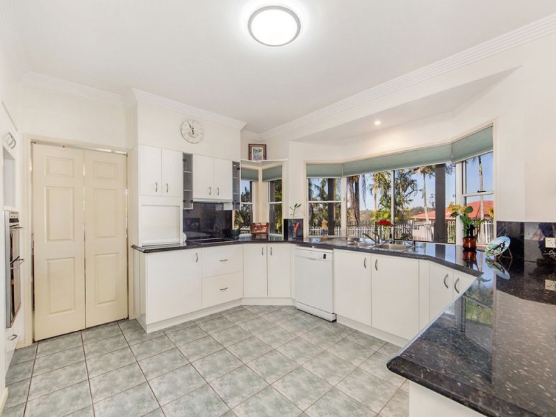 Mount Ommaney QLD 4074