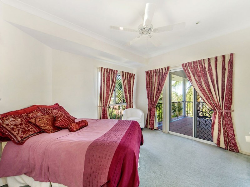 Mount Ommaney QLD 4074