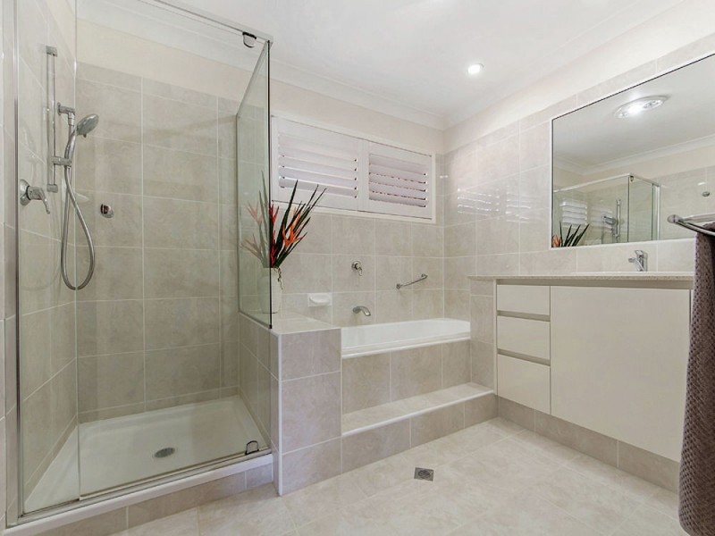 Mount Ommaney QLD 4074