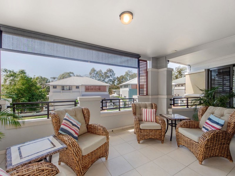 51 Greenway Circuit, Mount Ommaney QLD 4074