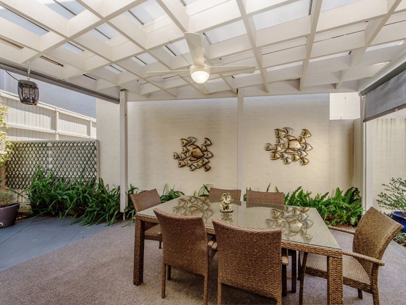 51 Greenway Circuit, Mount Ommaney QLD 4074