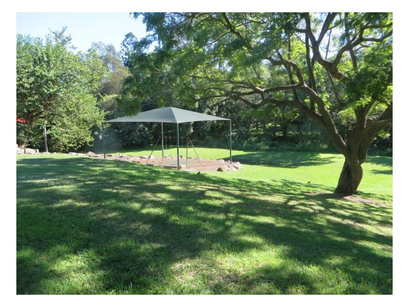 Jindalee QLD 4074