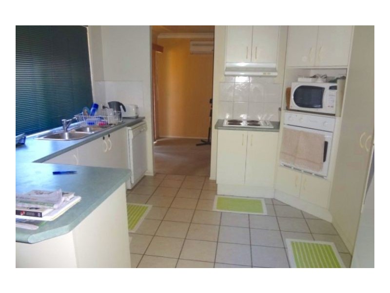 Seventeen Mile Rocks QLD 4073