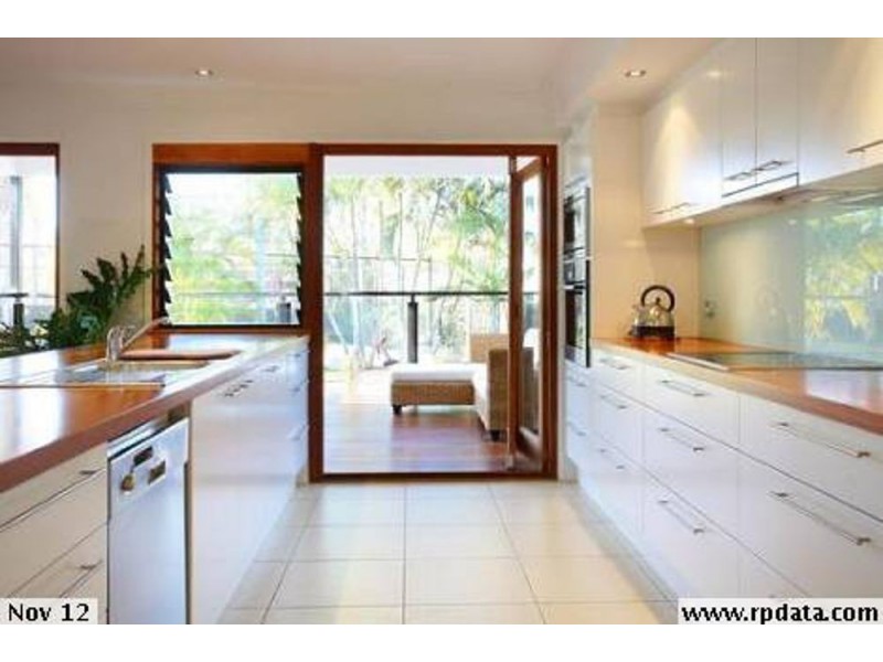 Mount Ommaney QLD 4074