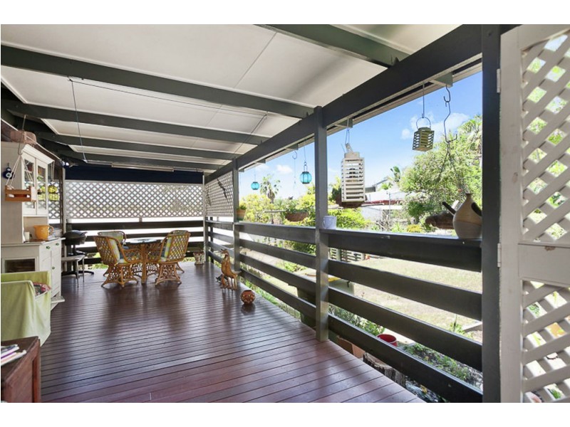 8 Ebrill St, Jamboree Heights QLD 4074