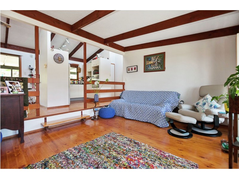 8 Ebrill St, Jamboree Heights QLD 4074