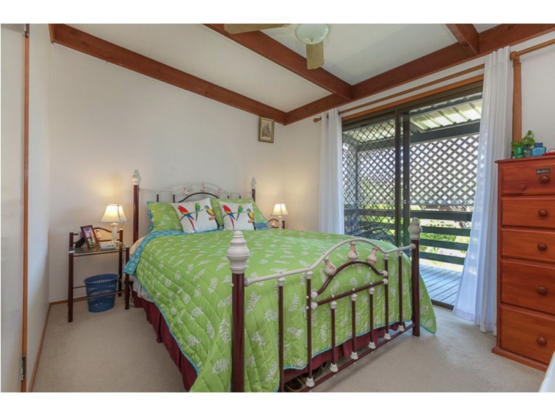 8 Ebrill St, Jamboree Heights QLD 4074