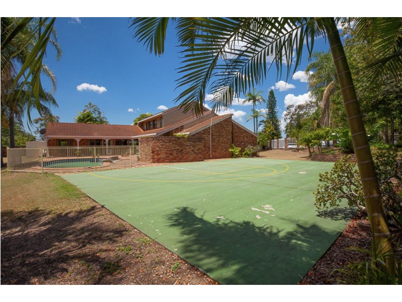 Mount Ommaney QLD 4074