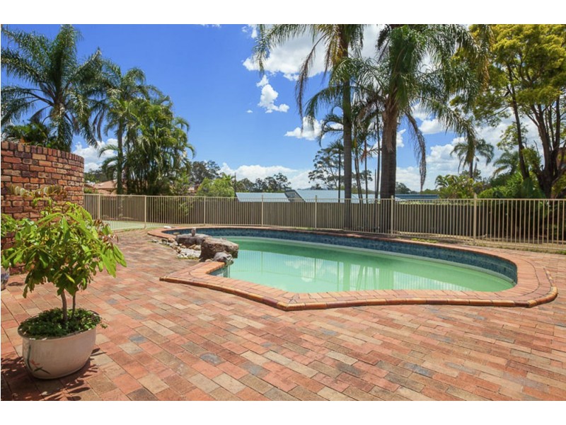 Mount Ommaney QLD 4074